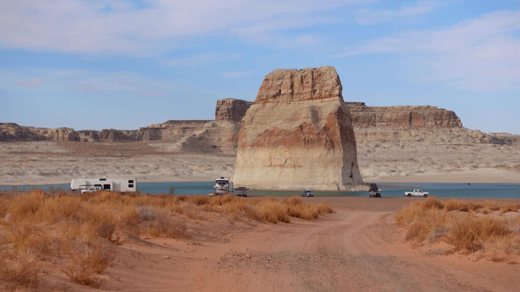 Lone Rock Beach Camping